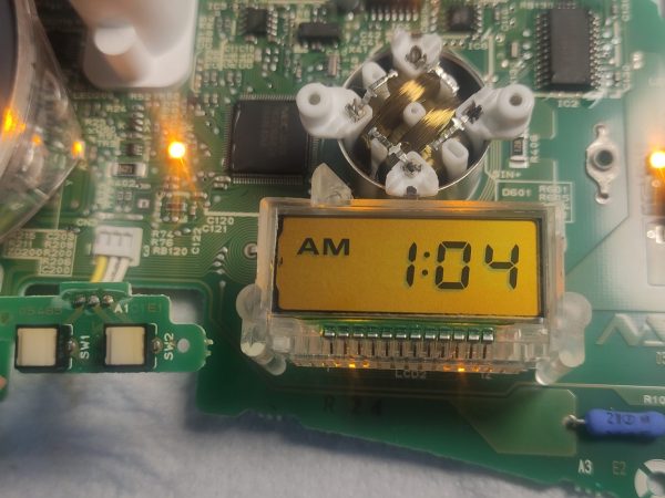&Epsilon;&pi;&iota;&sigma;&kappa;&epsilon;&upsilon;ή &kappa;&alpha;&mu;έ&nu;&eta;&sigmaf; &omicron;&theta;ό&nu;&eta;&sigmaf; LCD &alpha;&pi;ό &kappa;&omicron;&nu;&tau;έ&rho; &mu;&eta;&chi;&alpha;&nu;ή&sigmaf; HONDA CBF 600 2004