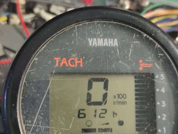 &Epsilon;&pi;&iota;&sigma;&kappa;&epsilon;&upsilon;ή &kappa;&omicron;&nu;&tau;έ&rho; &kappa;&alpha;&iota; &sigma;&tau;&rho;&omicron;&phi;ό&mu;&epsilon;&tau;&rho;&omicron; &alpha;&pi;ό &epsilon;&xi;&omicron;&lambda;&epsilon;&mu;&beta;&iota;&alpha; &mu;&eta;&chi;&alpha;&nu;&eta; Yamaha 22j