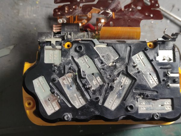 &Alpha;&nu;&alpha;&gamma;ώ&mu;&omega;&sigma;&eta; &mu;&pi;&alpha;&tau;&alpha;&rho;ί&alpha;&sigmaf; Dewalt flexvolt 9A