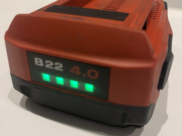 &Alpha;&nu;&alpha;&gamma;ό&mu;&omega;&sigma;&eta; &mu;&pi;&alpha;&tau;&alpha;&rho;ί&alpha;&sigmaf; Hilti b22 4.0Ah