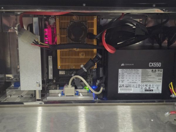 &Epsilon;&pi;&iota;&sigma;&kappa;&epsilon;&upsilon;ή Industrial PC &alpha;&pi;ό CNC &mu;&eta;&chi;&alpha;&nu;ή &kappa;&omicron;&pi;ή&sigmaf; &alpha;&lambda;&omicron;&upsilon;&mu;&iota;&nu;ί&omicron;&upsilon;